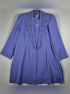 Ben Marc Int’l Women’s 20 Lavender Floral-Appliqué 2 Piece Suit w/Blazer & Skirt